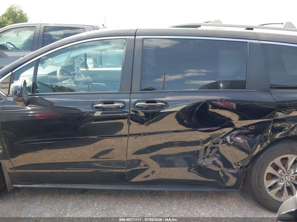 2024 TOYOTA SIENNA LE — I117