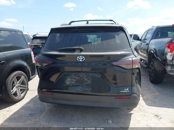 2024 TOYOTA SIENNA LE — I119