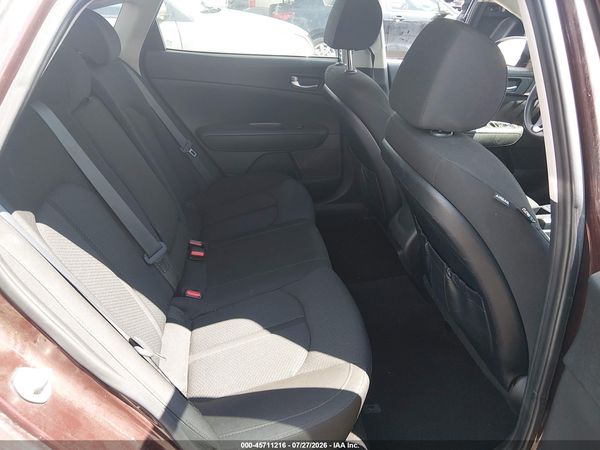 2017 KIA OPTIMA LX