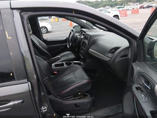 2016 DODGE GRAND CARAVAN R/T — I5