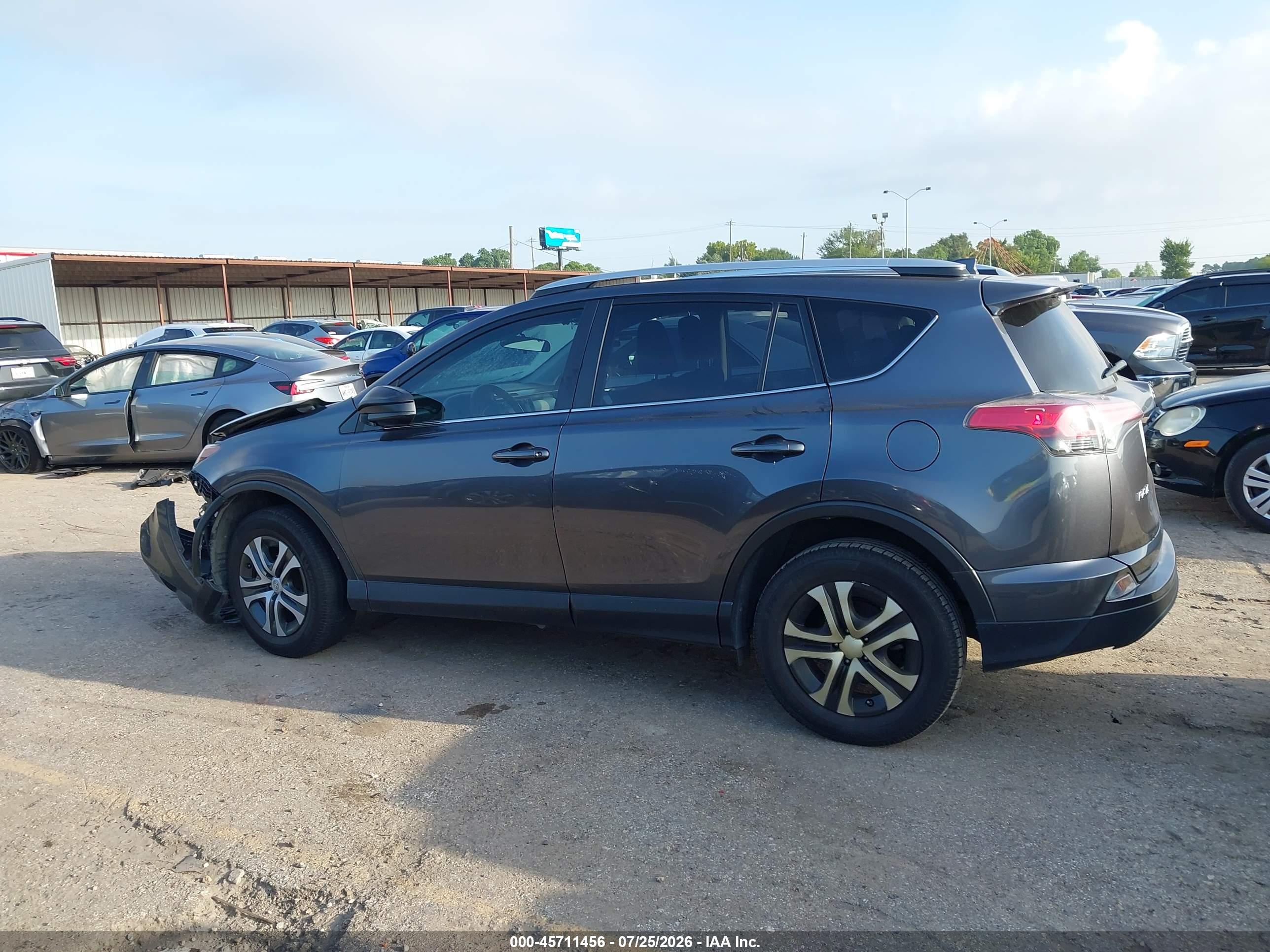 2016 TOYOTA RAV4 LE
