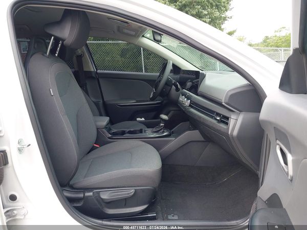 2025 KIA K4 LX