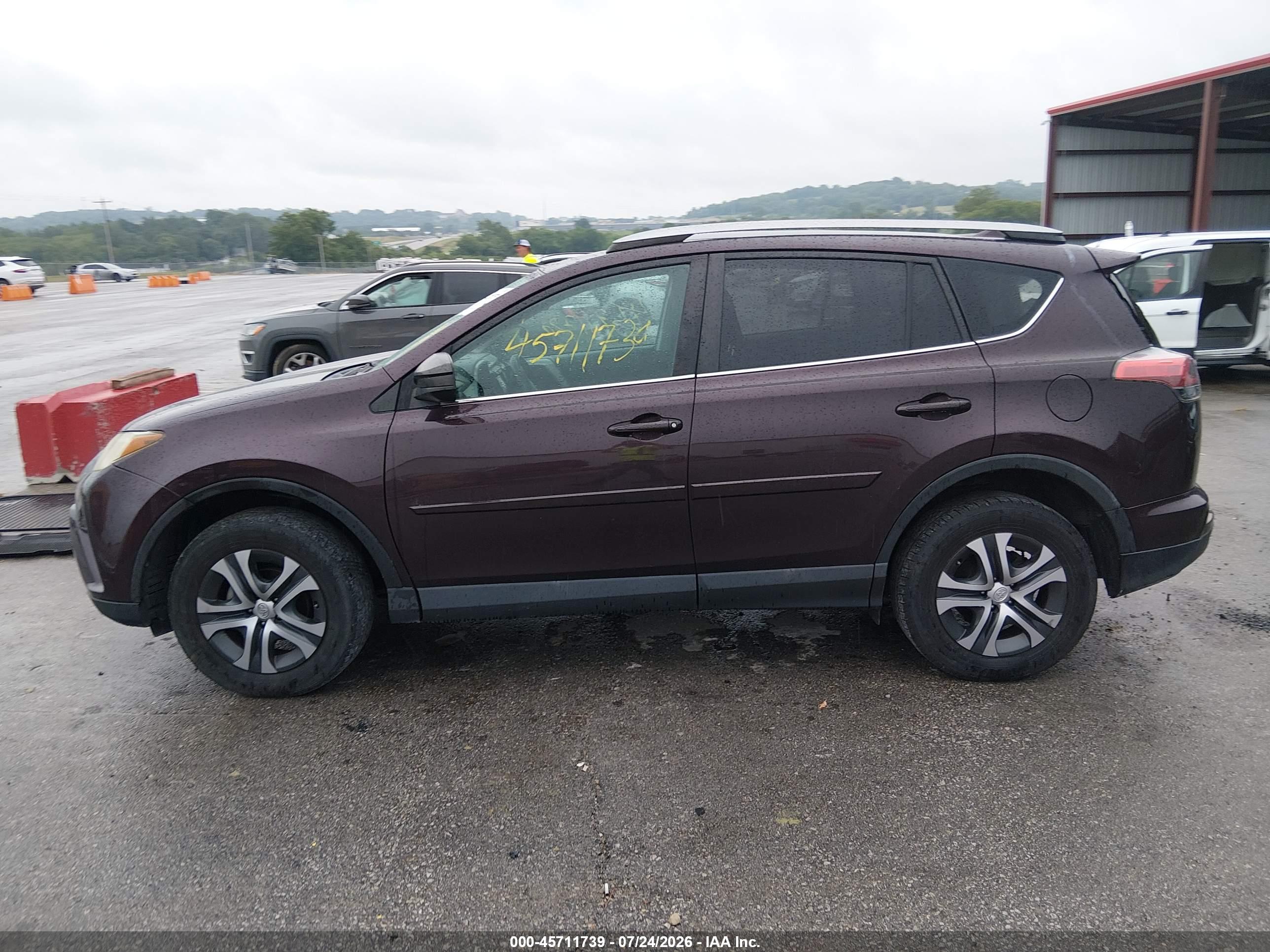 2018 TOYOTA RAV4 LE