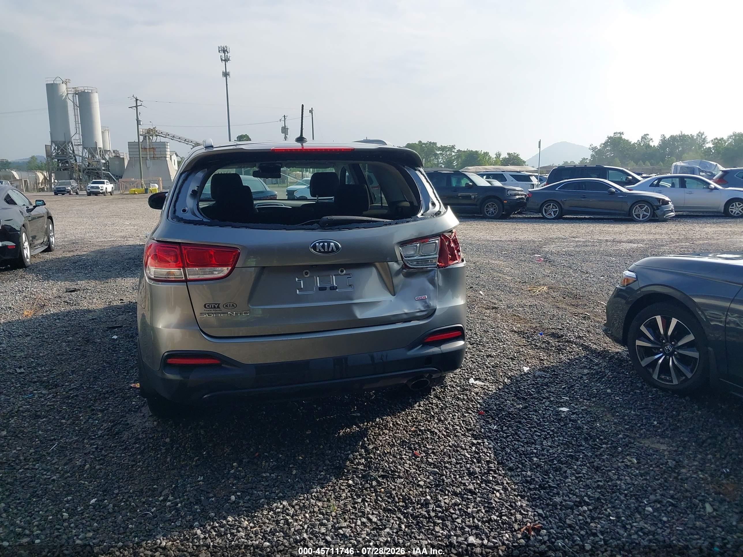 2017 KIA SORENTO 2.4L LX