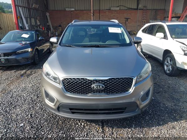 2017 KIA SORENTO 2.4L LX