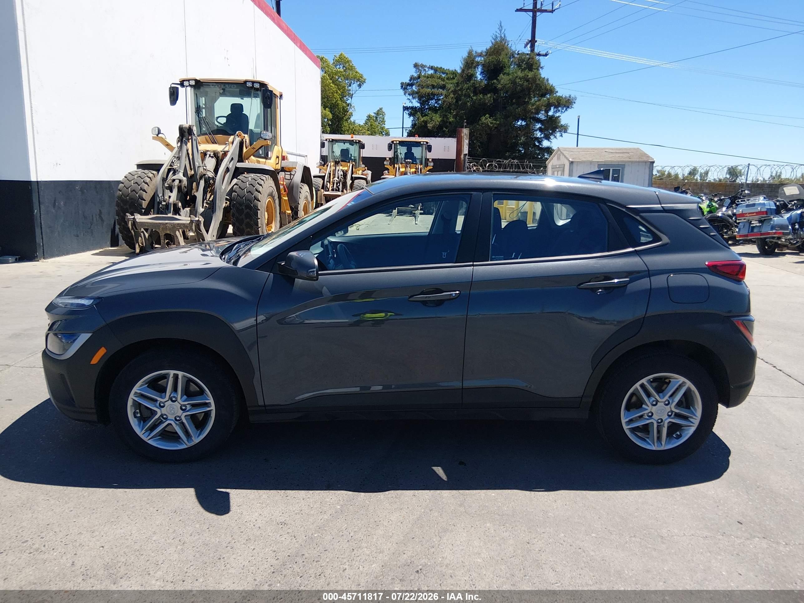 2023 HYUNDAI KONA SE
