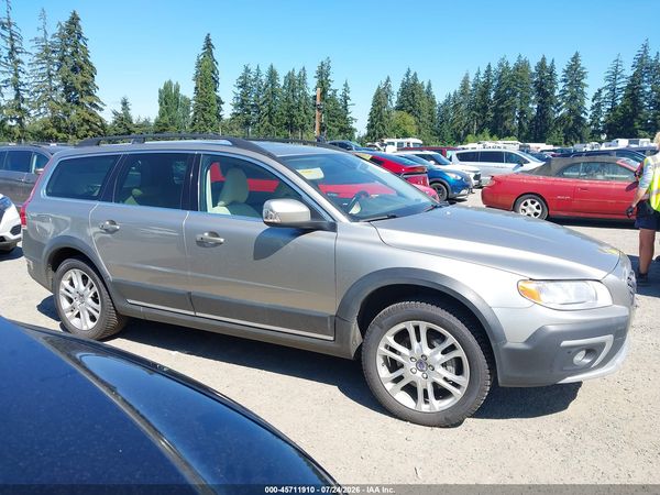 2016 VOLVO XC70 T5 PREMIER