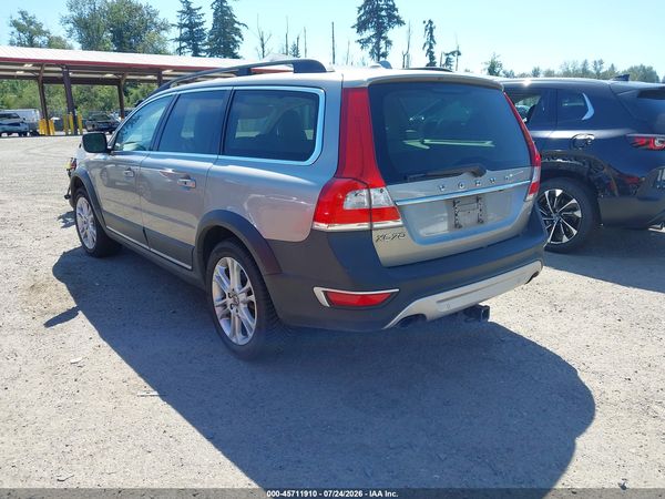 2016 VOLVO XC70 T5 PREMIER
