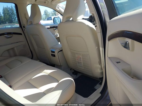 2016 VOLVO XC70 T5 PREMIER