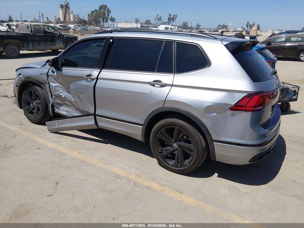 2024 VOLKSWAGEN TIGUAN 2.0T SE R-LINE BLACK — I3