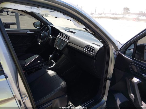 2024 VOLKSWAGEN TIGUAN 2.0T SE R-LINE BLACK — I5