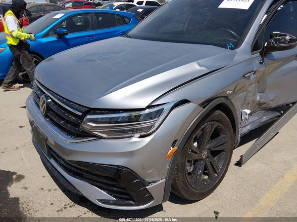 2024 VOLKSWAGEN TIGUAN 2.0T SE R-LINE BLACK — I6