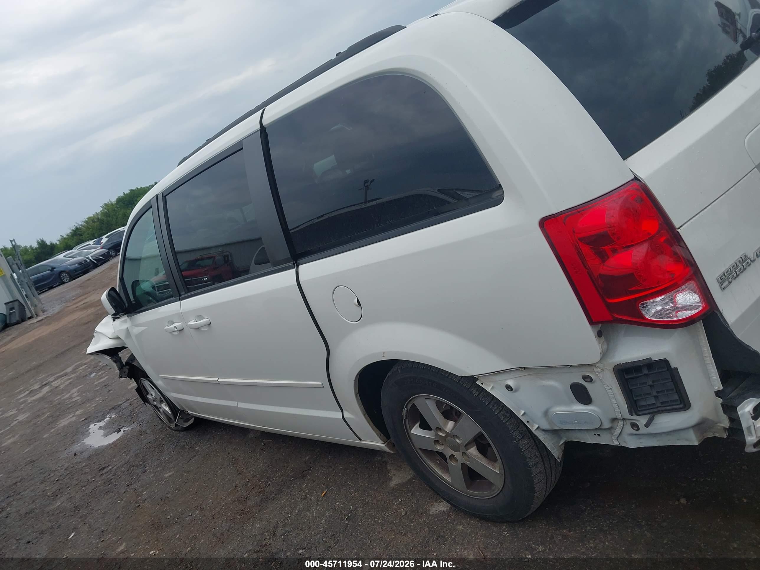 2013 DODGE GRAND CARAVAN SXT