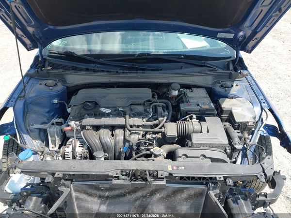 2022 HYUNDAI ELANTRA SE