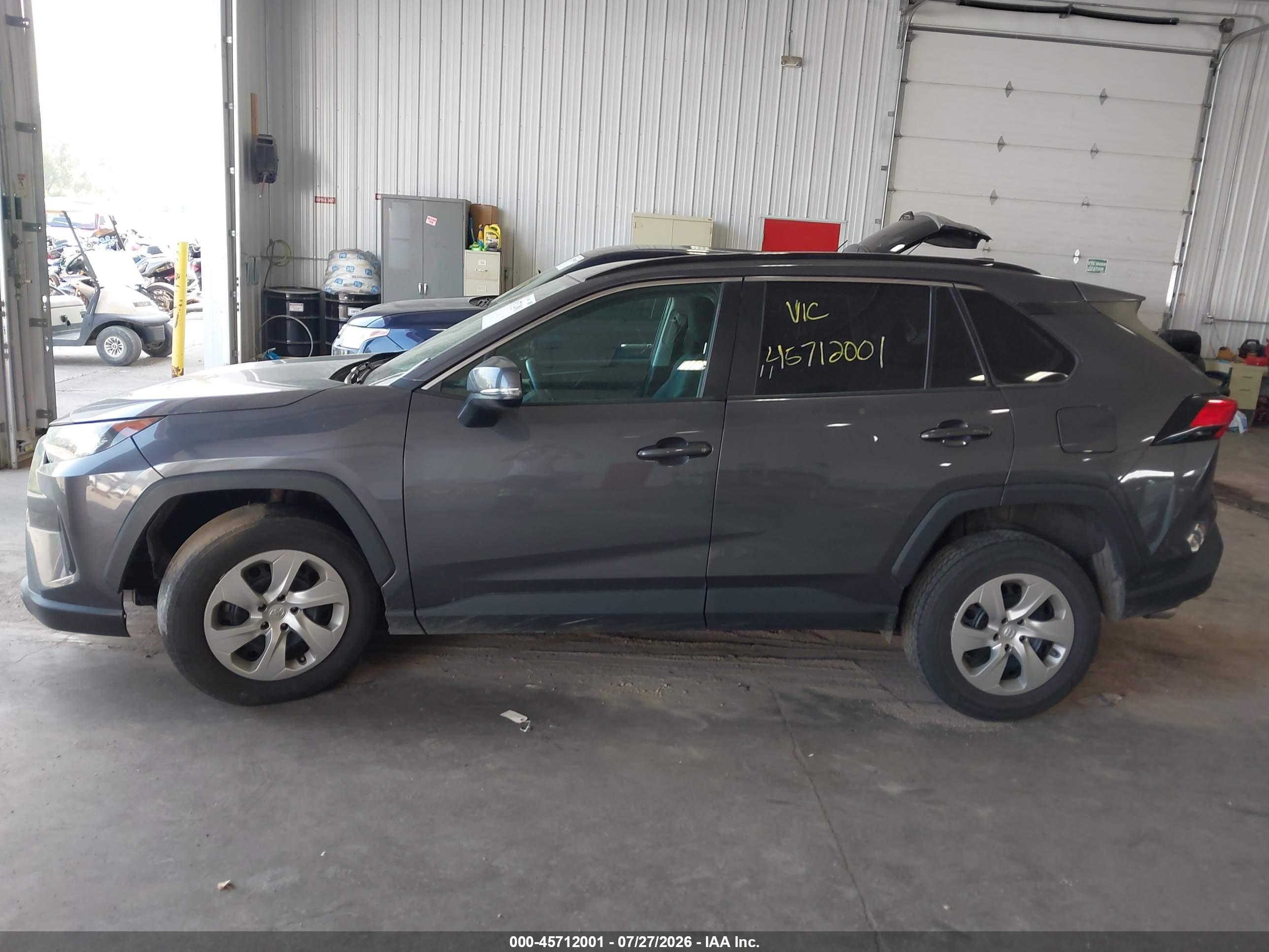 2019 TOYOTA RAV4 LE
