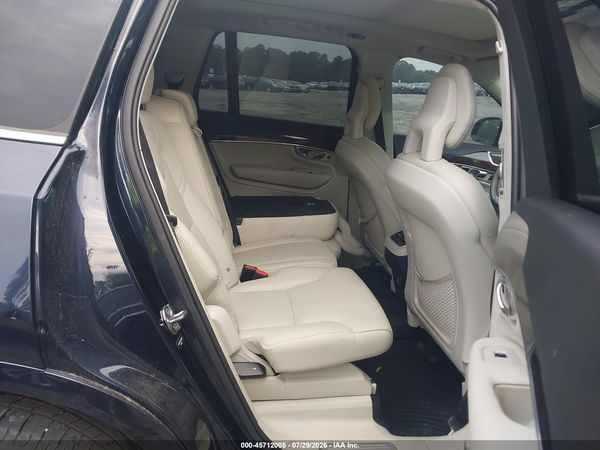 2016 VOLVO XC90 T6 MOMENTUM