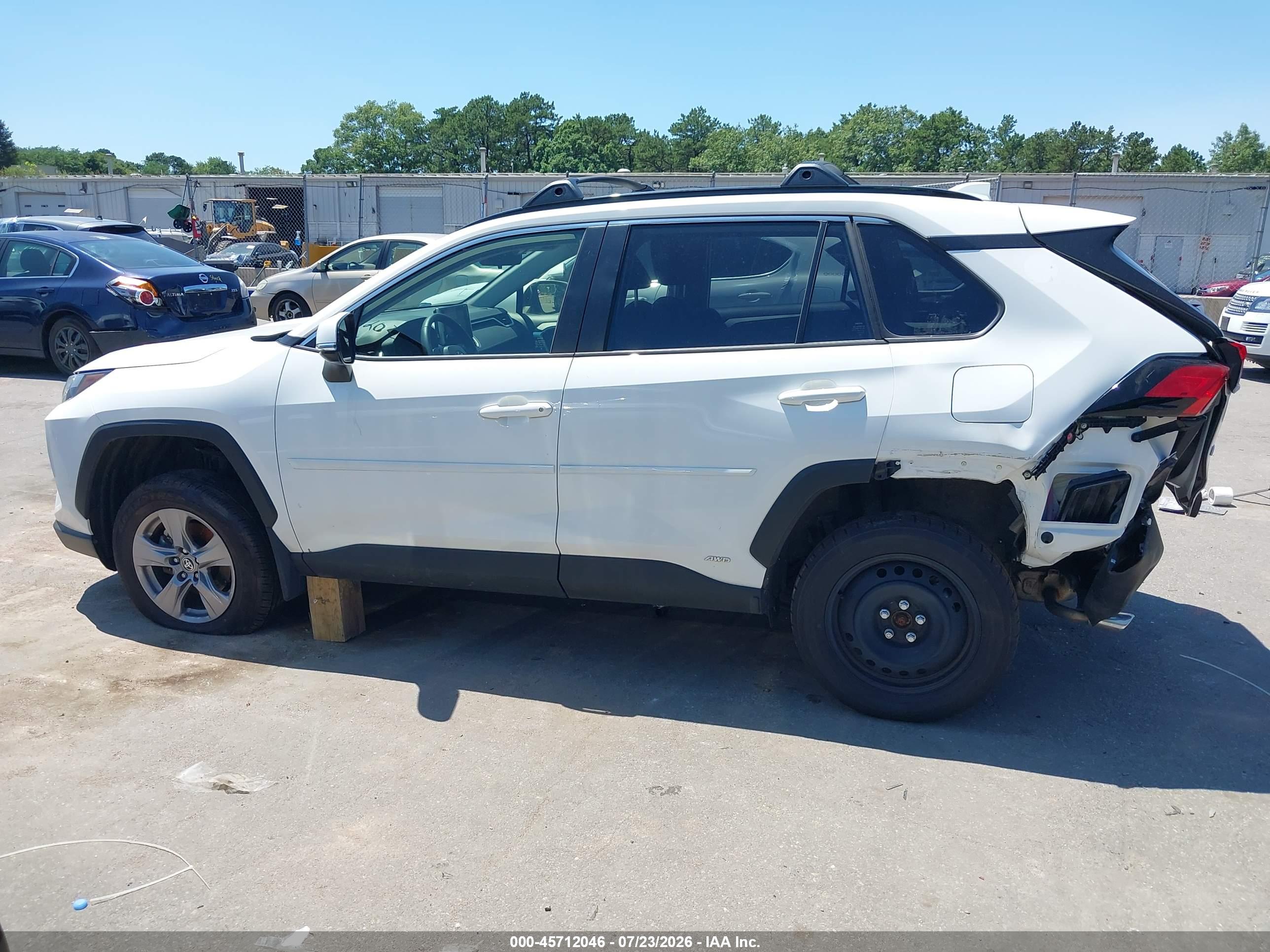 2025 TOYOTA RAV4 HYBRID XLE