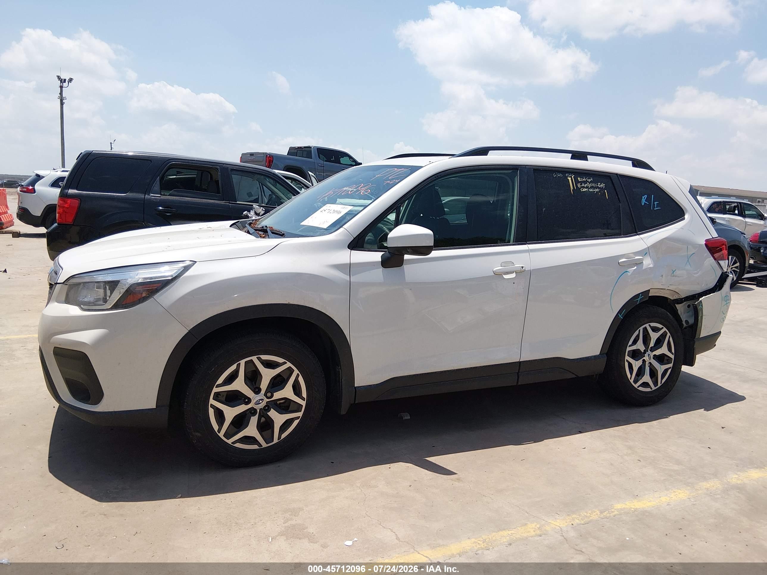 2020 SUBARU FORESTER PREMIUM