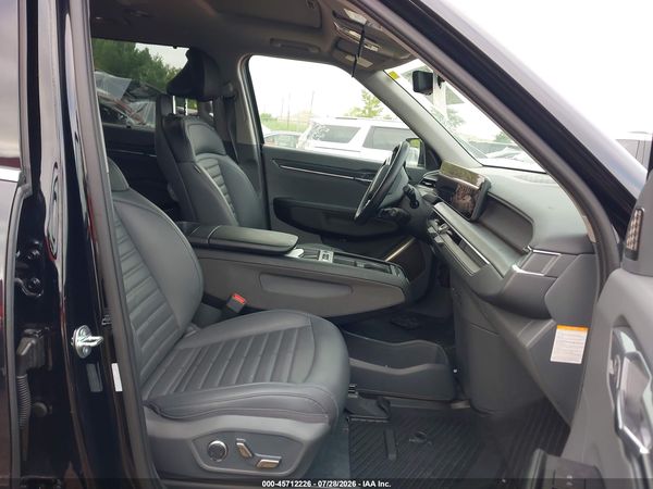 2025 KIA EV9 LAND