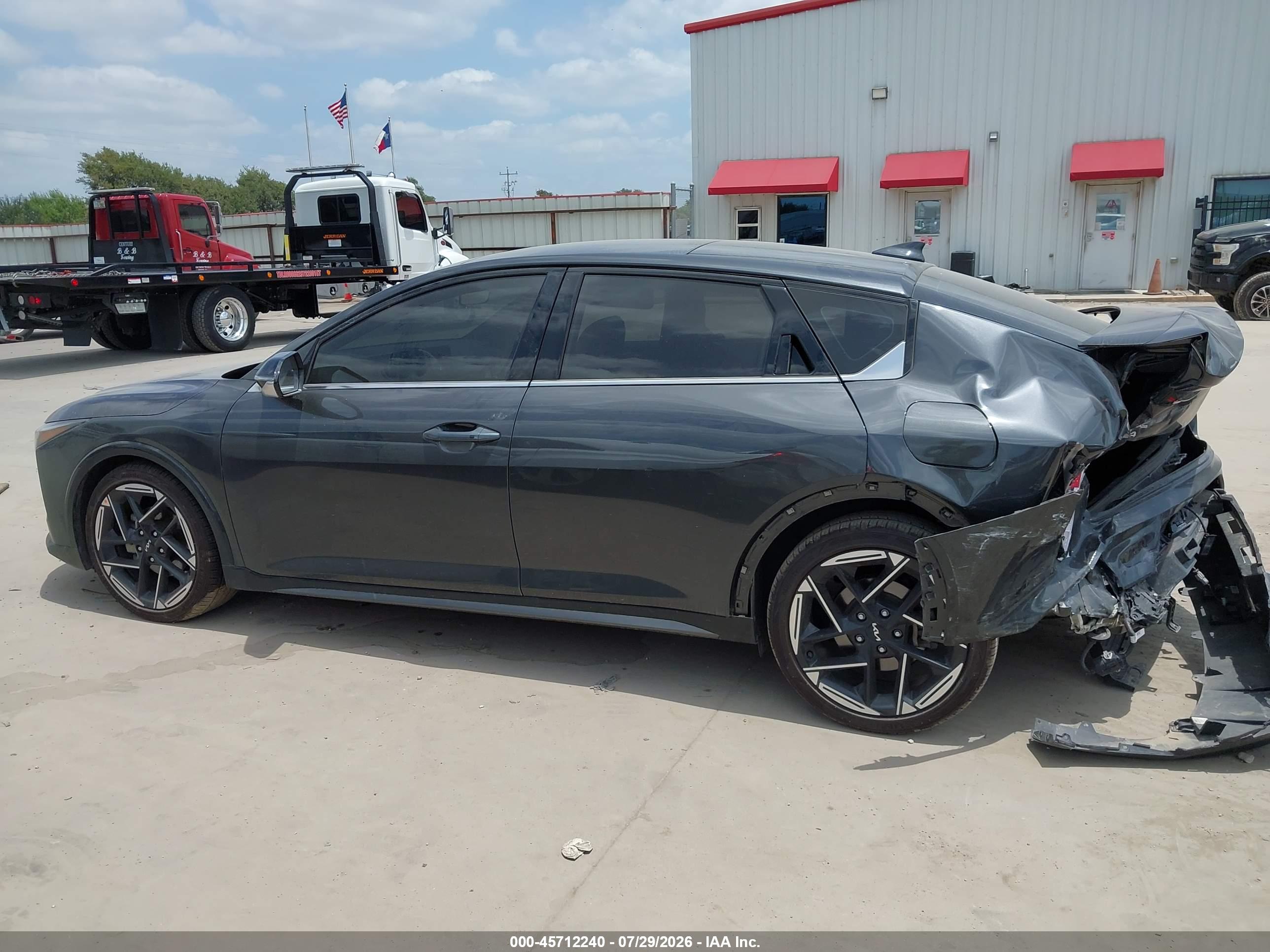2025 KIA K4 GT-LINE