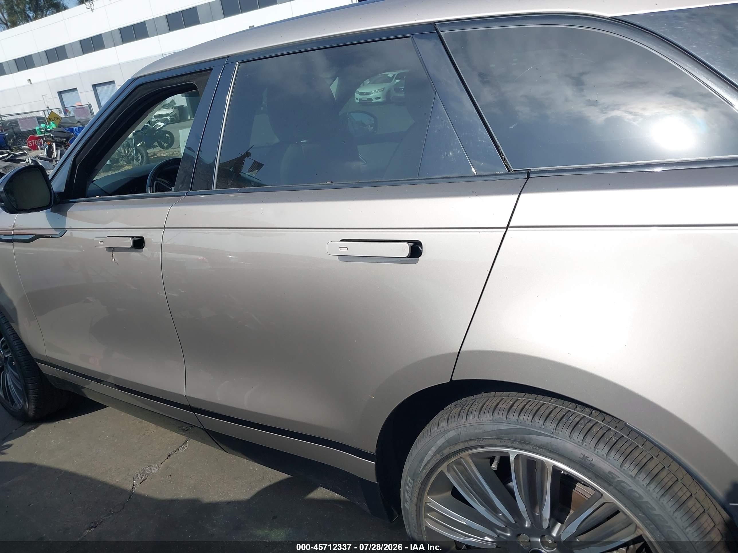 2022 LAND ROVER RANGE ROVER VELAR P250 R-DYNAMIC S