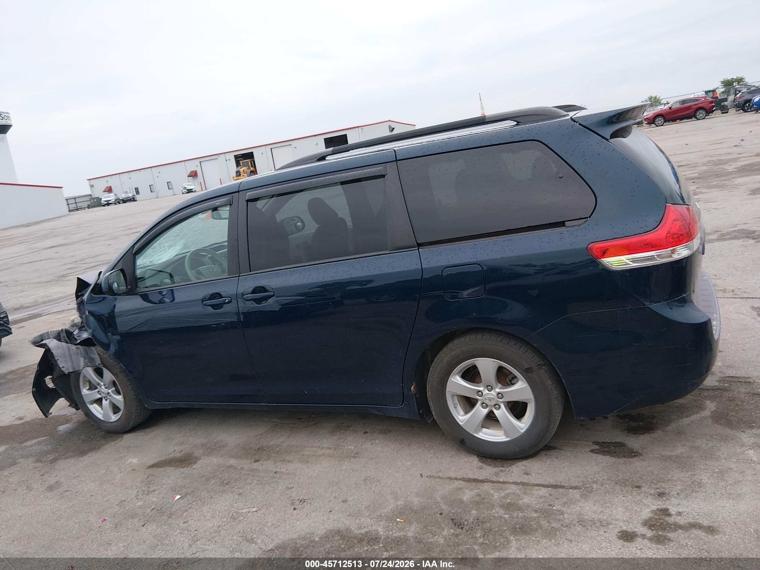 2012 TOYOTA SIENNA LE V6 8 PASSENGER