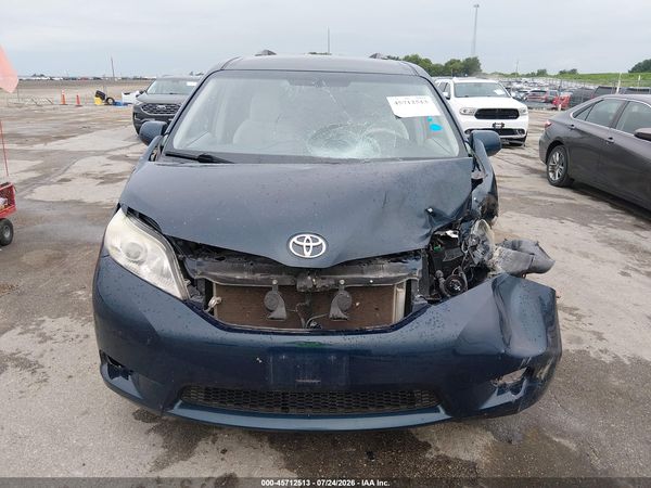 2012 TOYOTA SIENNA LE V6 8 PASSENGER