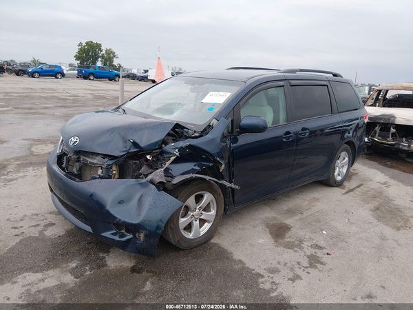 2012 TOYOTA SIENNA LE V6 8 PASSENGER