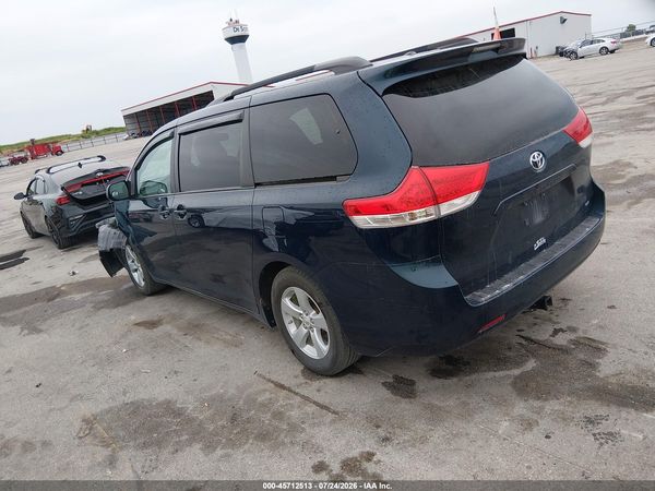 2012 TOYOTA SIENNA LE V6 8 PASSENGER