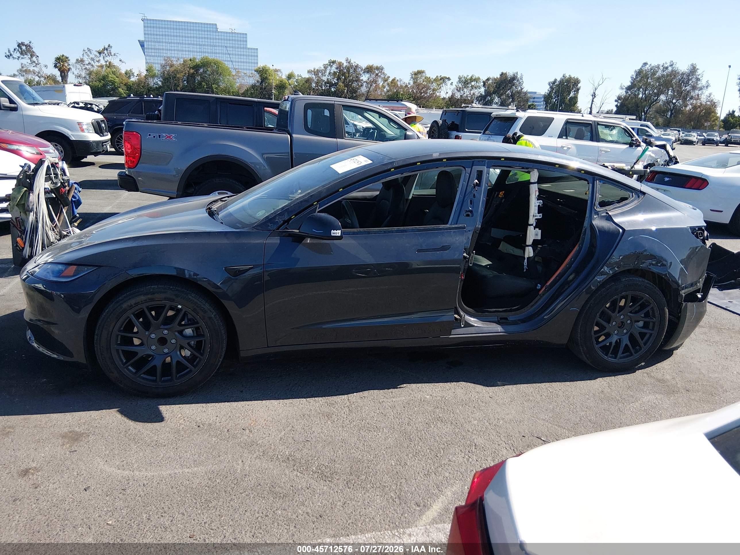 2024 TESLA MODEL 3