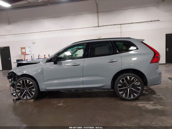 2026 VOLVO XC60