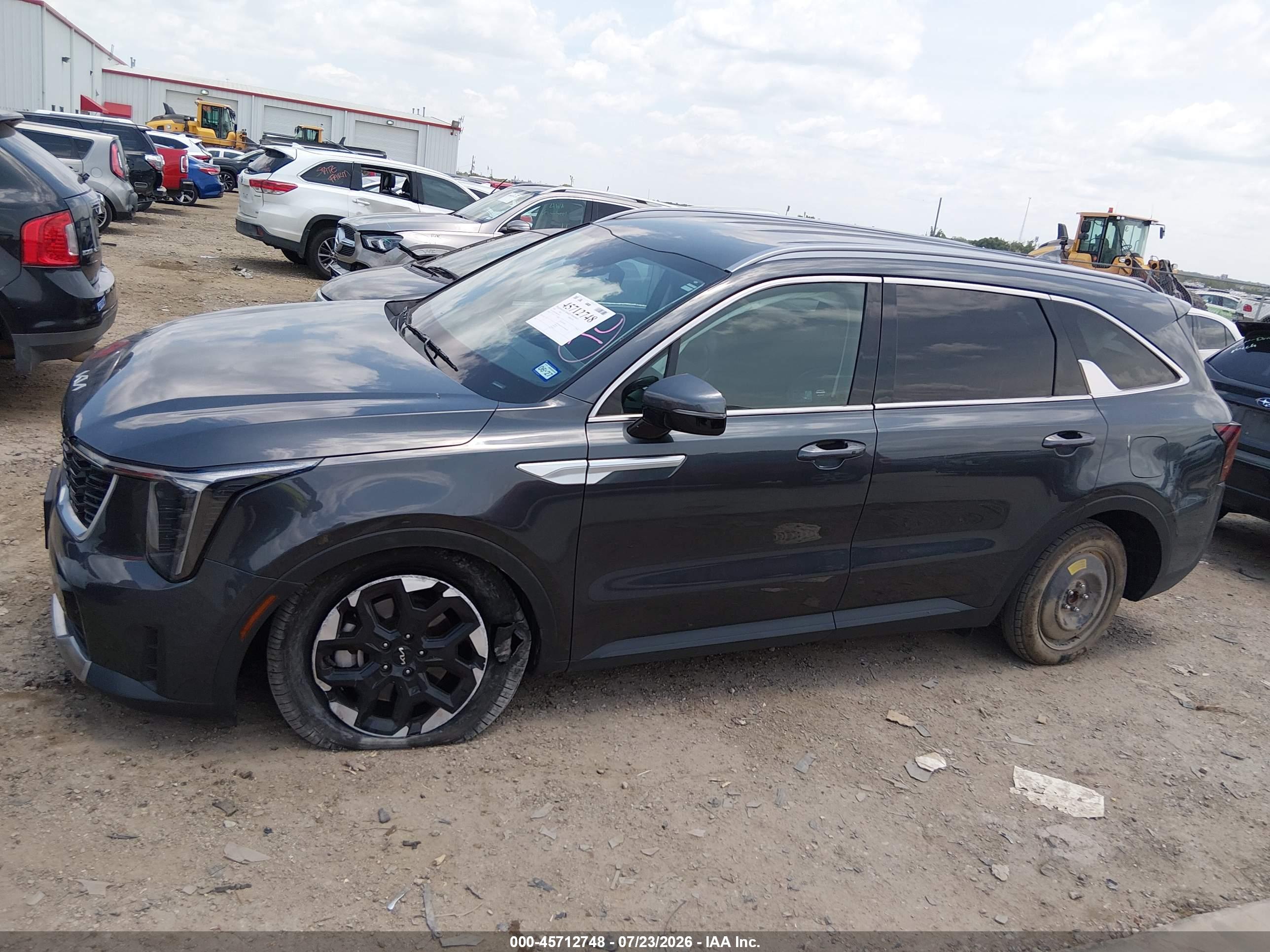 2024 KIA SORENTO S