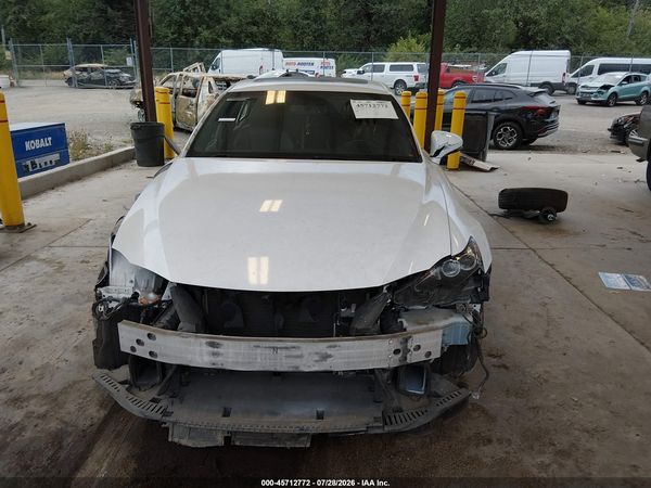 2016 LEXUS IS 200T