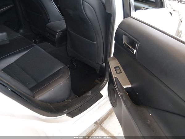 2016 LEXUS IS 200T