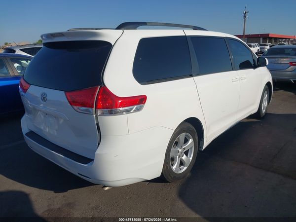 2014 TOYOTA SIENNA LE V6 8 PASSENGER