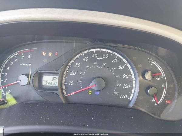 2014 TOYOTA SIENNA LE V6 8 PASSENGER