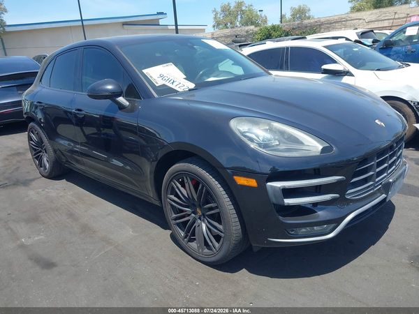 2017 PORSCHE MACAN