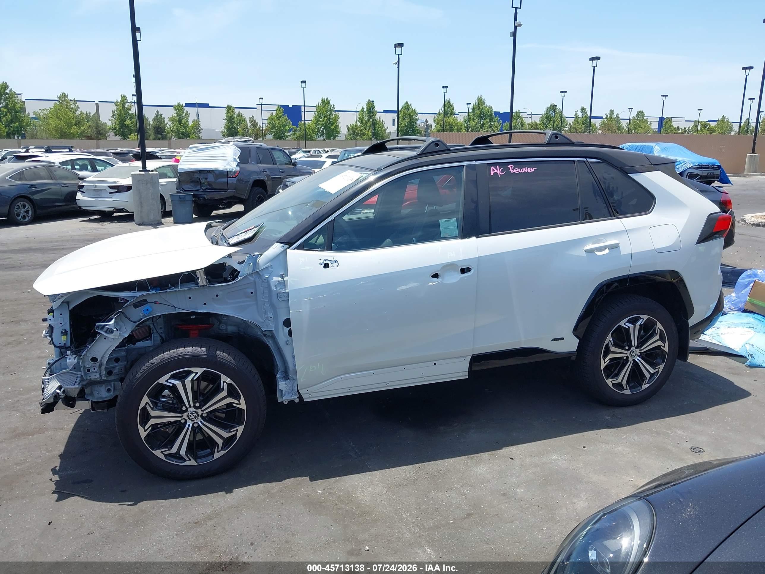 2025 TOYOTA RAV4 PLUG-IN HYBRID XSE