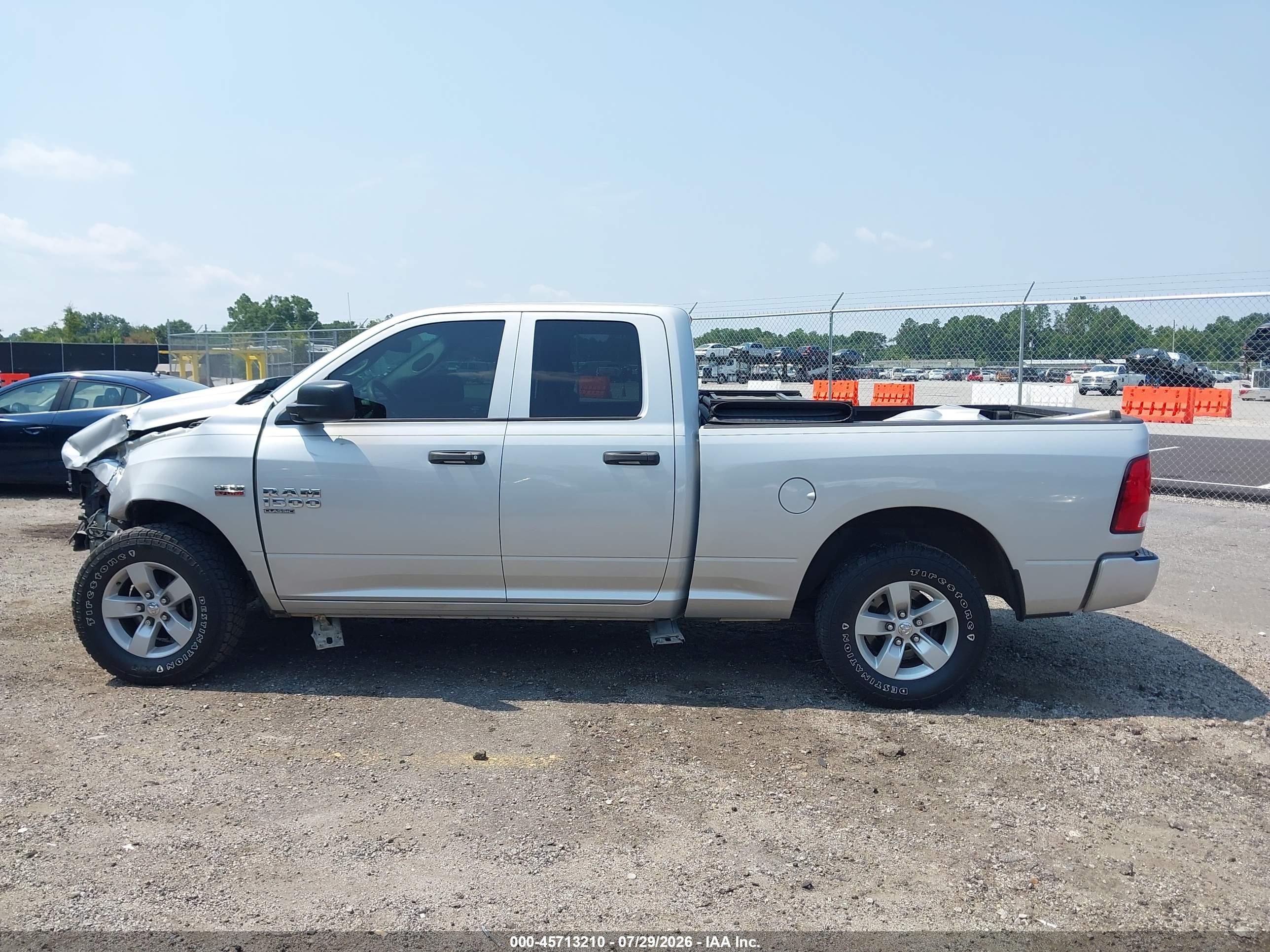 2019 RAM 1500 CLASSIC EXPRESS  4X2 6'4 BOX