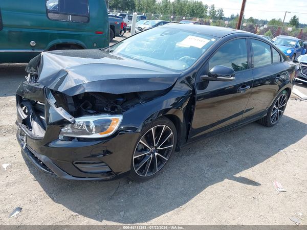 2018 VOLVO S60 T5 DYNAMIC