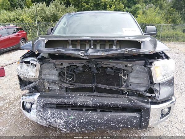 2017 TOYOTA TUNDRA SR5 5.7L V8