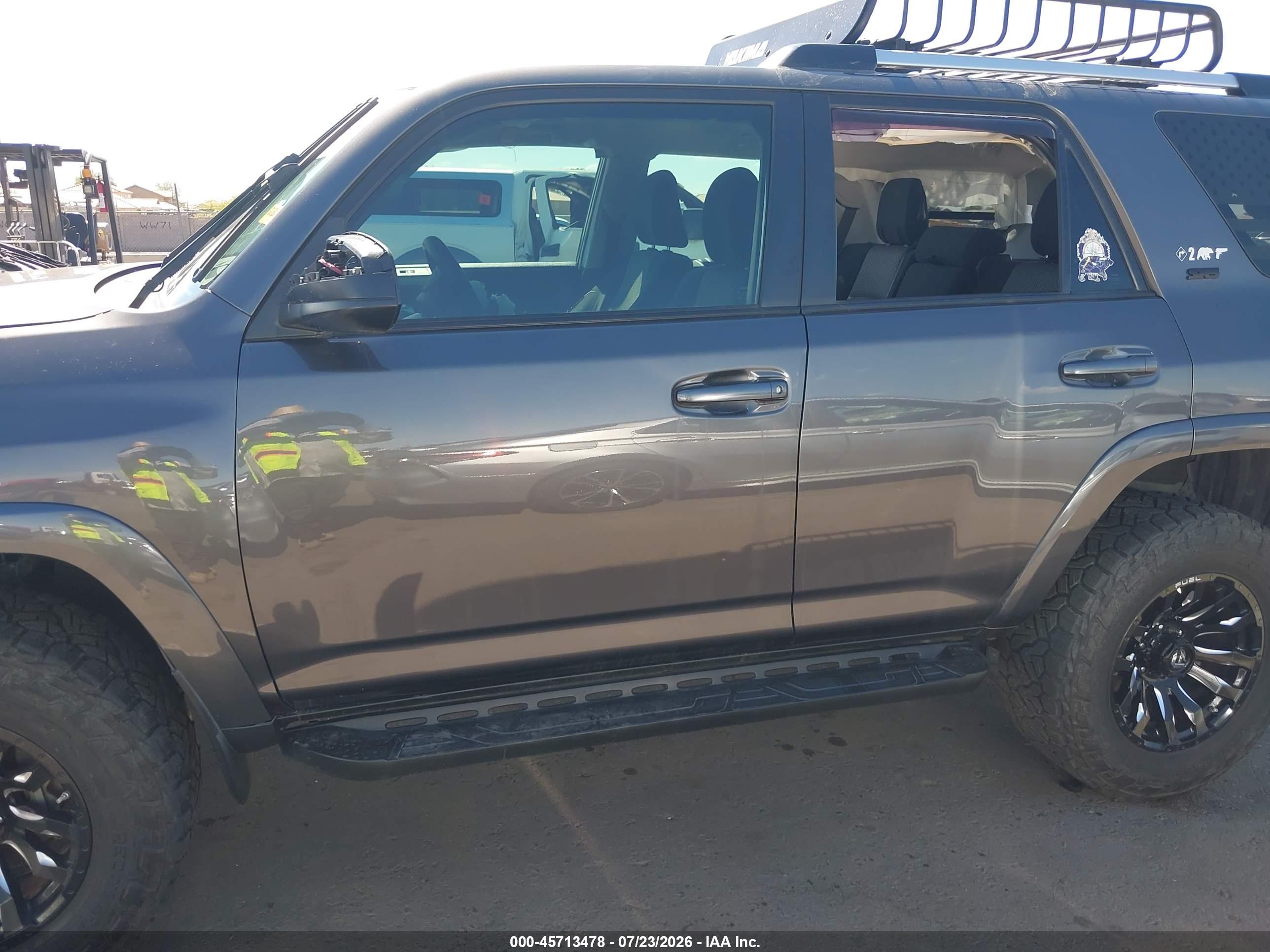2019 TOYOTA 4RUNNER SR5