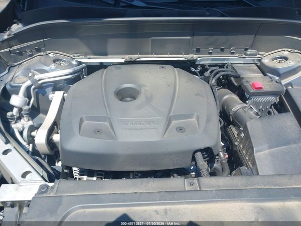 2022 VOLVO XC90 T5 MOMENTUM 7 PASSENGER