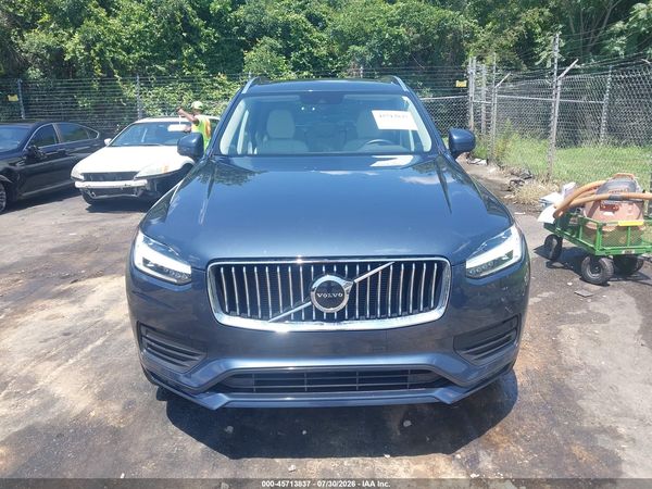 2022 VOLVO XC90 T5 MOMENTUM 7 PASSENGER