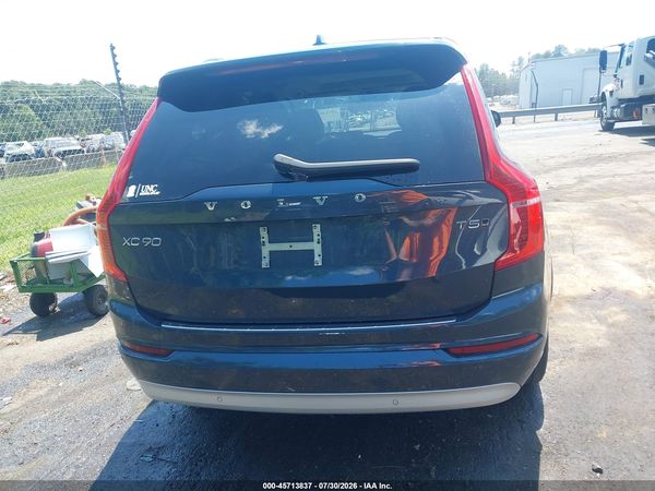 2022 VOLVO XC90 T5 MOMENTUM 7 PASSENGER