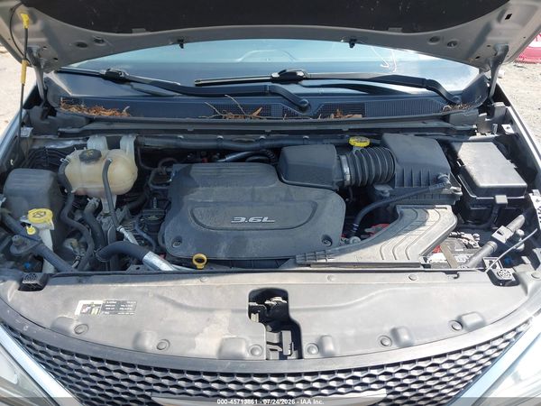 2017 CHRYSLER PACIFICA TOURING-L PLUS — I10