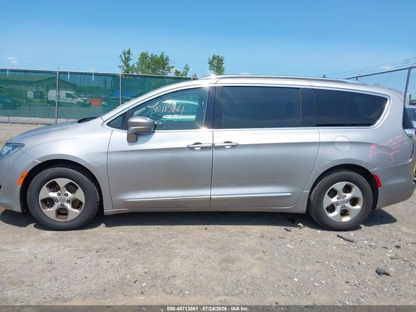 2017 CHRYSLER PACIFICA TOURING-L PLUS — I117