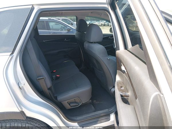 2019 KIA SORENTO 2.4L LX