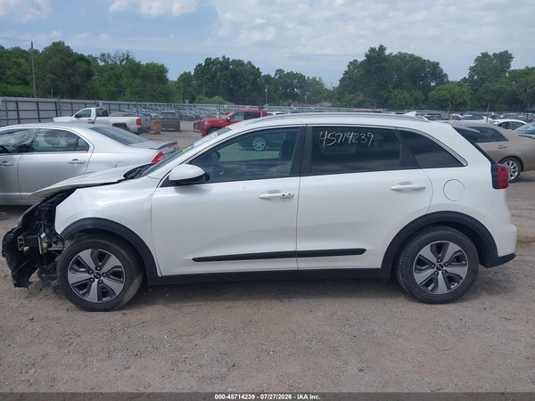 2018 KIA NIRO LX