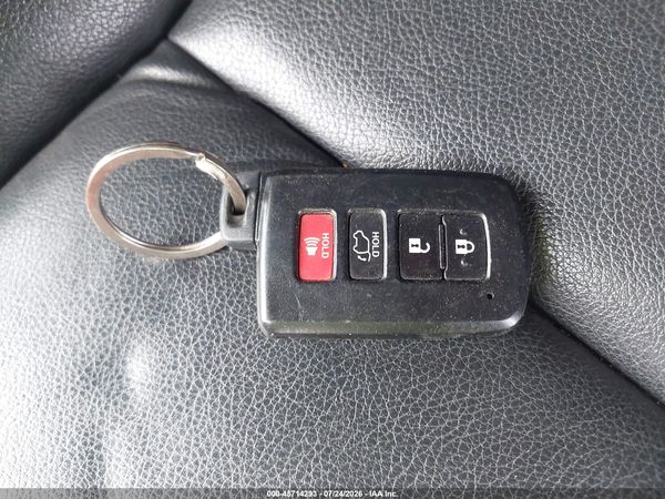 2016 TOYOTA RAV4 SE